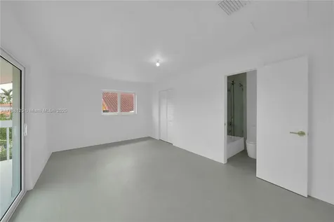 10250 SW 28th Street Miami FL 33165