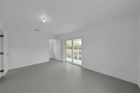 10250 SW 28th Street Miami FL 33165