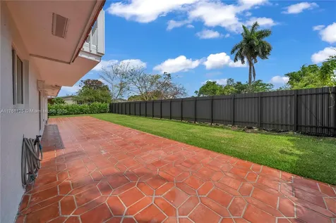 10250 SW 28th Street Miami FL 33165