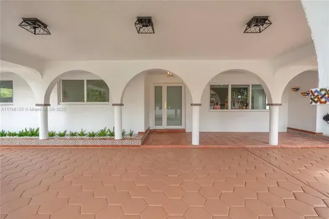 10250 SW 28th Street Miami FL 33165