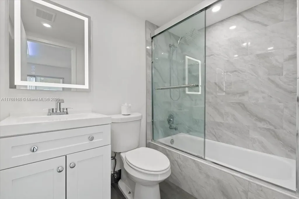 590 Brittany M Delray Beach FL 33446