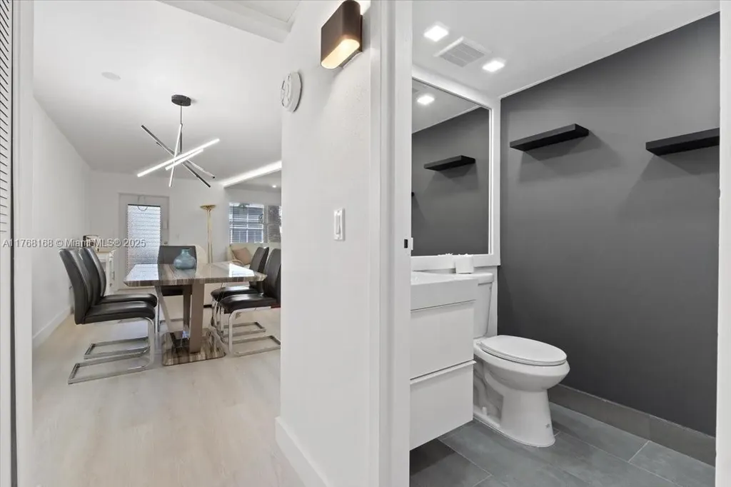 590 Brittany M Delray Beach FL 33446