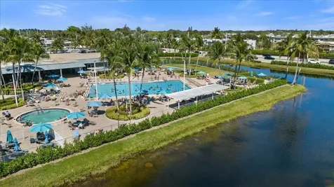 590 Brittany M Delray Beach FL 33446