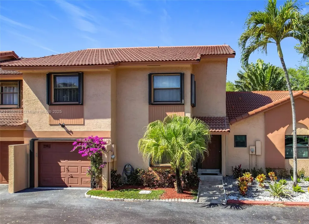 985 SW 113th Terrace Pembroke Pines FL 33025
