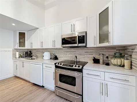 985 SW 113th Terrace Pembroke Pines FL 33025