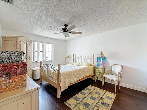 985 SW 113th Terrace Pembroke Pines FL 33025