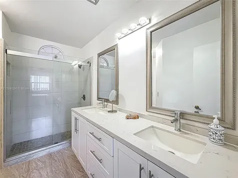 985 SW 113th Terrace Pembroke Pines FL 33025