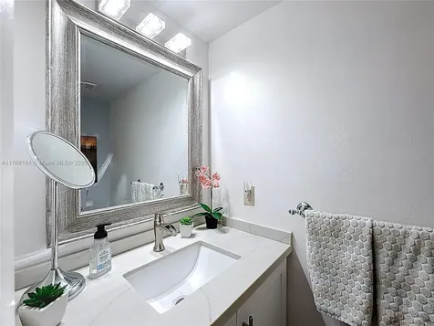 985 SW 113th Terrace Pembroke Pines FL 33025
