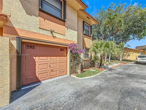 985 SW 113th Terrace Pembroke Pines FL 33025