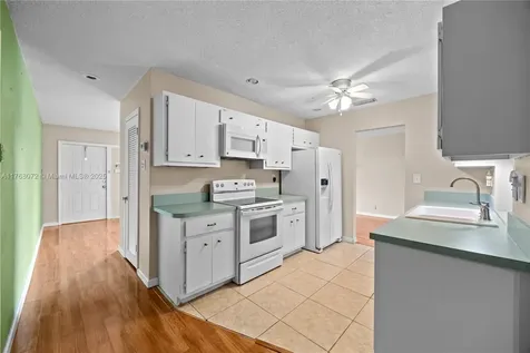 8211 NW 59th Court Tamarac FL 33321