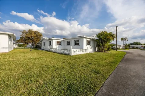 8211 NW 59th Court Tamarac FL 33321