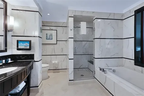 4391 Collins Avenue Miami Beach FL 33140