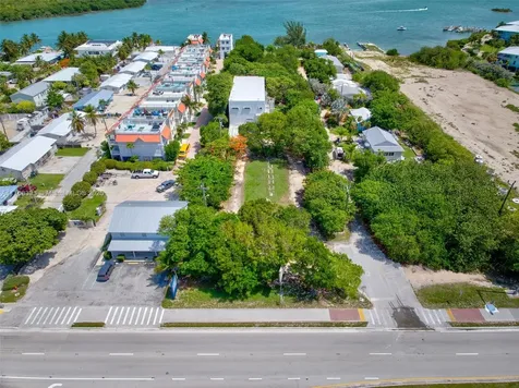 14 125th Street Gulf Marathon FL 33050