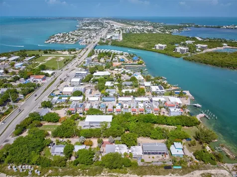 14 125th Street Gulf Marathon FL 33050