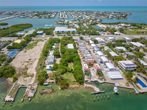 14 125th Street Gulf Marathon FL 33050