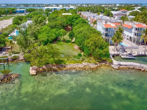 14 125th Street Gulf Marathon FL 33050