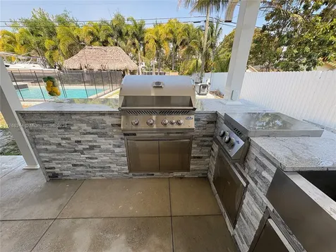 9545 SW 181st Terrace Palmetto Bay FL 33157