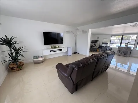 9545 SW 181st Terrace Palmetto Bay FL 33157