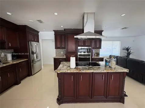 9545 SW 181st Terrace Palmetto Bay FL 33157