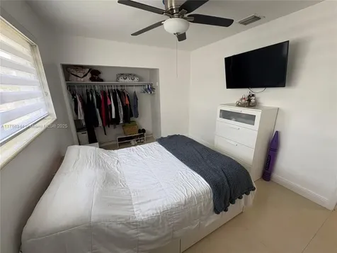 9545 SW 181st Terrace Palmetto Bay FL 33157