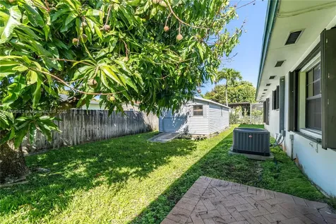 11015 SW 159th Terrace Miami FL 33157