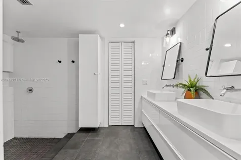 3006 N 35th Terrace Hollywood FL 33021