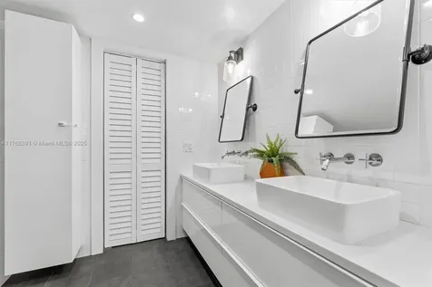 3006 N 35th Terrace Hollywood FL 33021