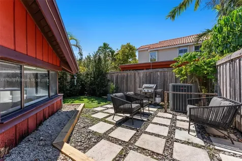 3006 N 35th Terrace Hollywood FL 33021