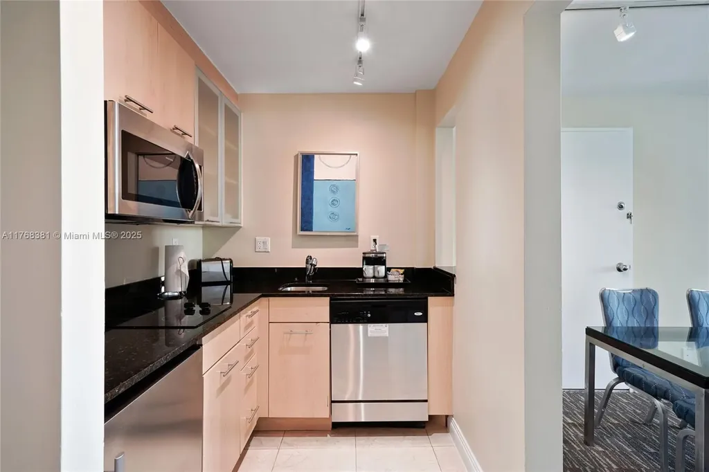 2670 E Sunrise Boulevard Fort Lauderdale FL 33304