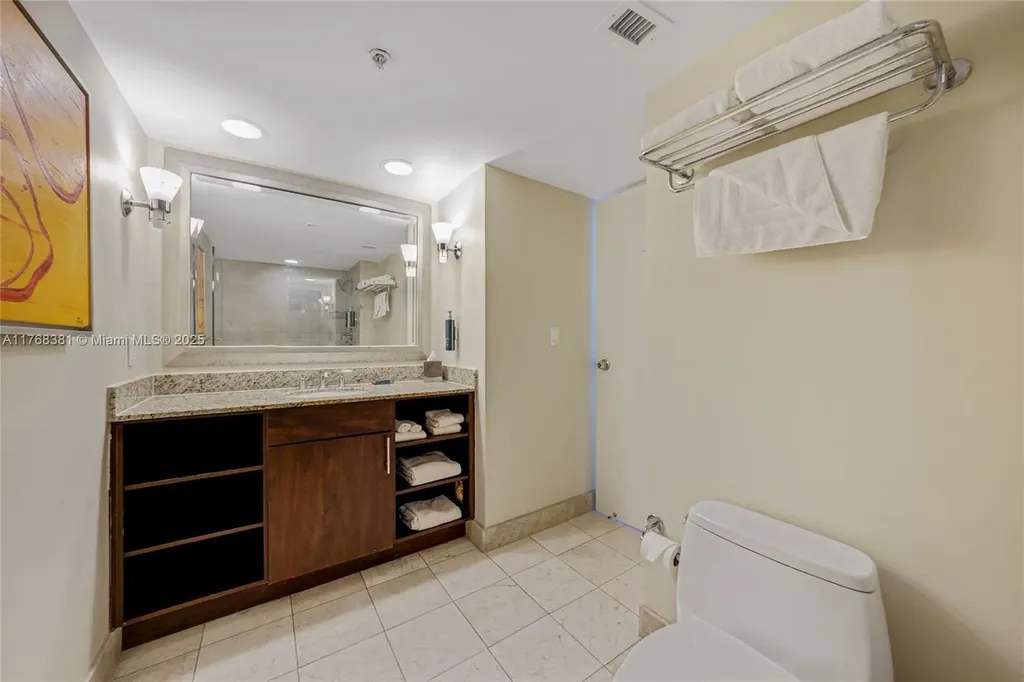 2670 E Sunrise Boulevard Fort Lauderdale FL 33304