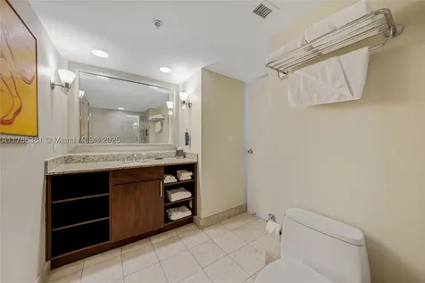 2670 E Sunrise Boulevard Fort Lauderdale FL 33304