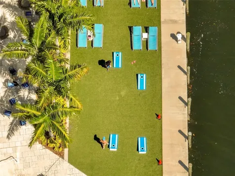 2670 E Sunrise Boulevard Fort Lauderdale FL 33304