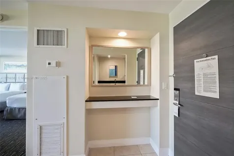 2670 E Sunrise Boulevard Fort Lauderdale FL 33304