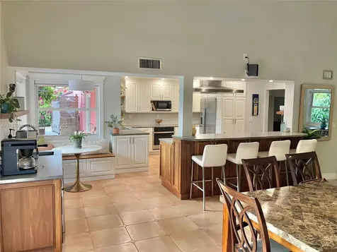 20240 SW 50th Place Southwest Ranches FL 33332