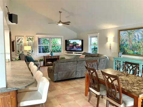 20240 SW 50th Place Southwest Ranches FL 33332