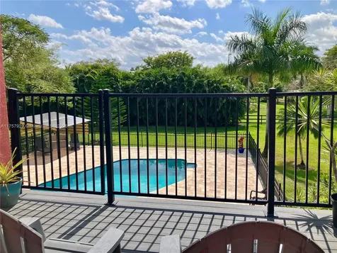 20240 SW 50th Place Southwest Ranches FL 33332