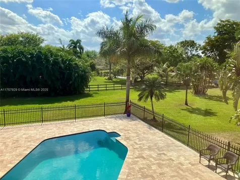 20240 SW 50th Place Southwest Ranches FL 33332