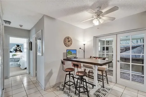 534 W 53rd Terrace Hialeah FL 33012
