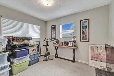 534 W 53rd Terrace Hialeah FL 33012