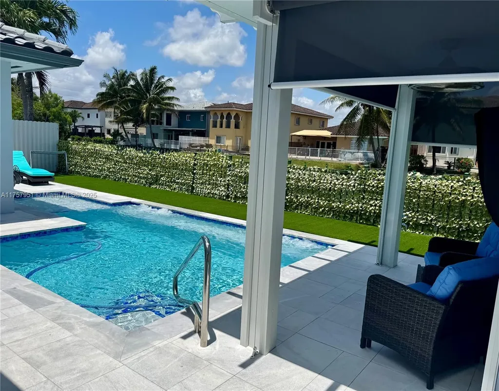 15551 SW 14th Street Miami FL 33194