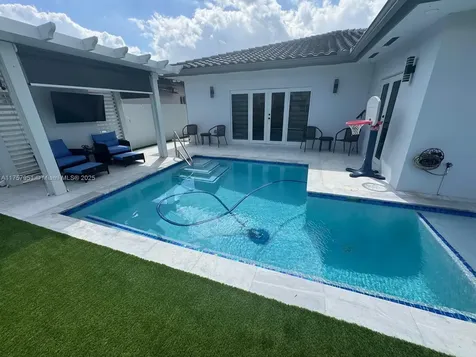 15551 SW 14th Street Miami FL 33194