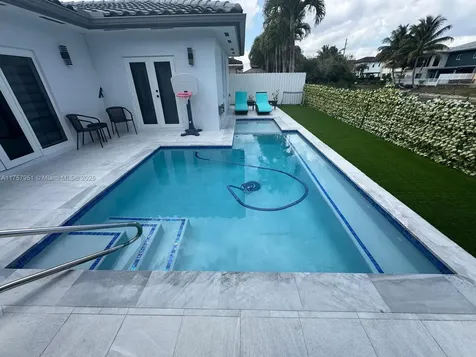 15551 SW 14th Street Miami FL 33194