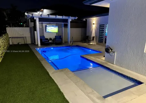 15551 SW 14th Street Miami FL 33194