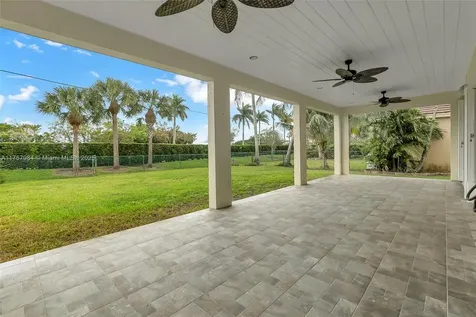 1831 NW 184th Terrace Pembroke Pines FL 33029