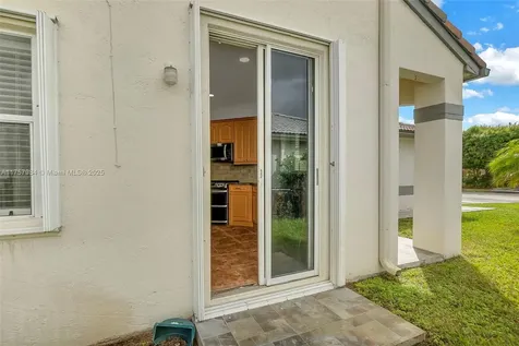 1831 NW 184th Terrace Pembroke Pines FL 33029