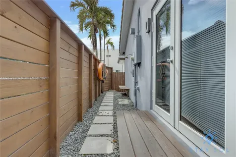328 Missouri Street Hollywood FL 33019