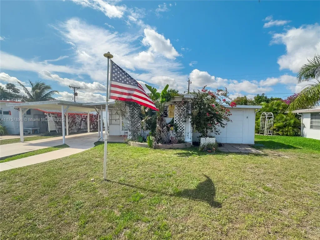 11055 SE Federal Highway Lot #3 Hobe Sound FL 33455