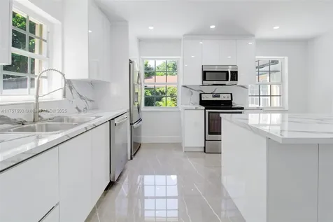 1400 NW 57th Street Miami FL 33142