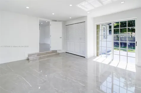1400 NW 57th Street Miami FL 33142