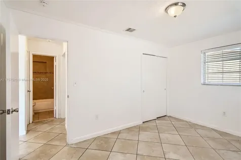 2310 N 65th Way Hollywood FL 33024